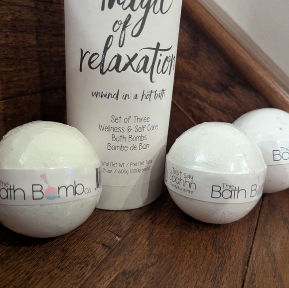 The Bath Bomb Company Relaxation Set. New In Gift Box - Picture 3 of 12